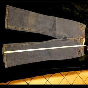 Women’s Levi’s 550 Classic Relaxed Boot Cut 12M